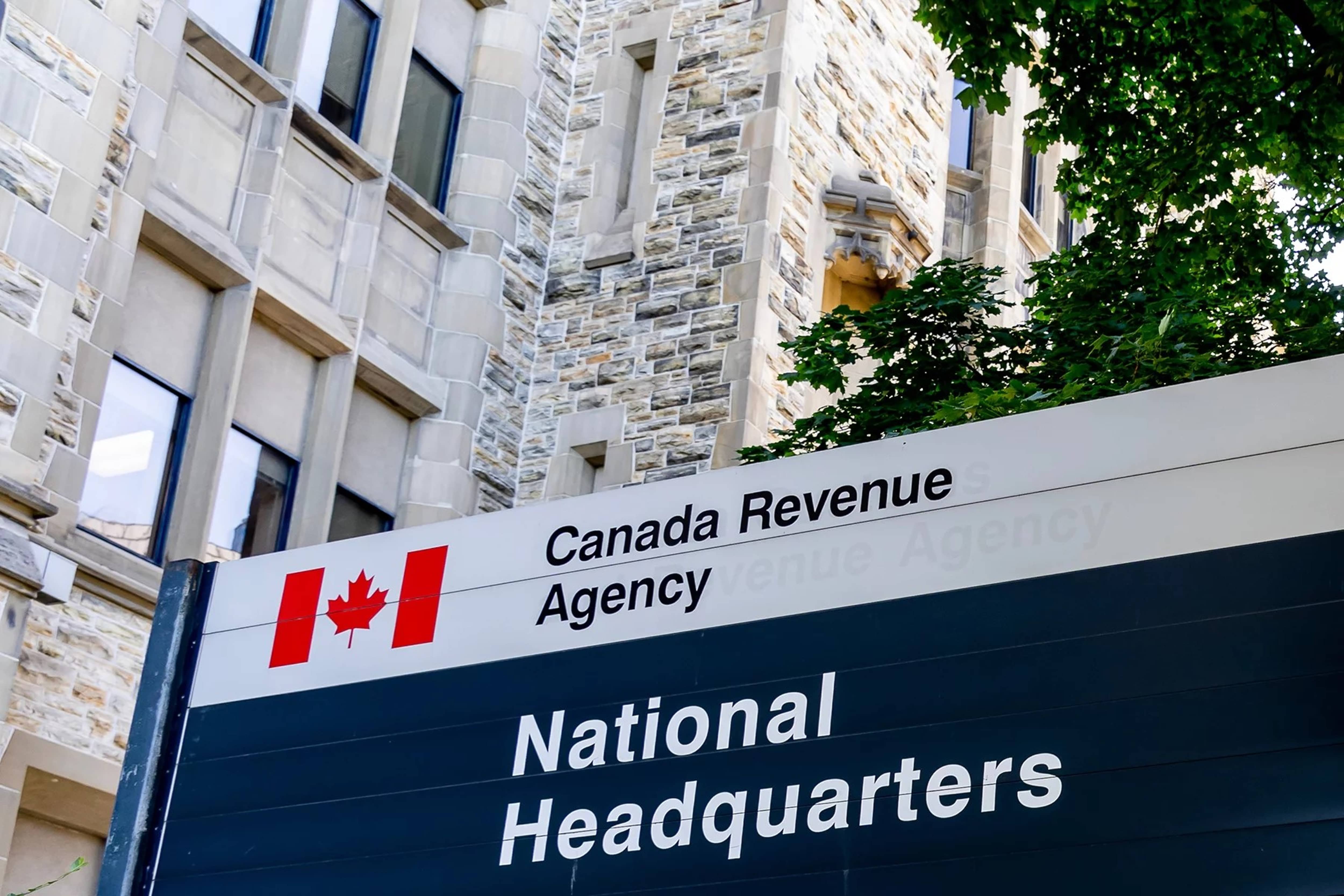 https://taxtron.ca/images/blog-images/AMT.jpg
