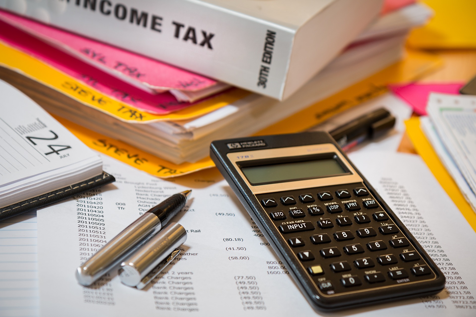 https://taxtron.ca/images/blog-images/LateFee.jpg