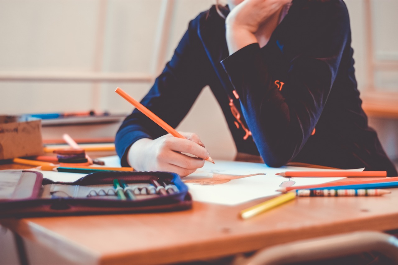 https://taxtron.ca/images/blog-images/school123.jpg